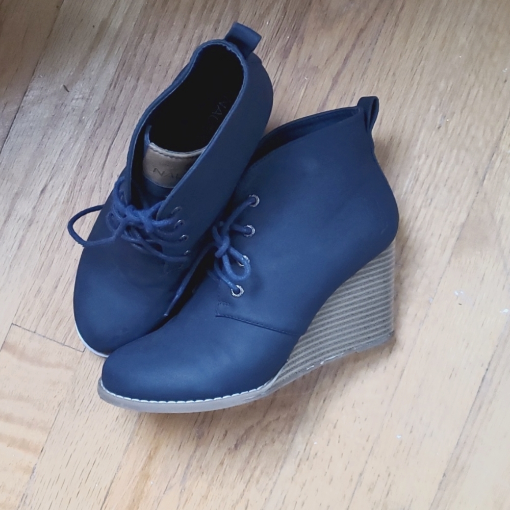Nautical Wedges Sz 6.5. Midnight Blue